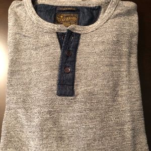 Lucky brand lived in thermal Henley